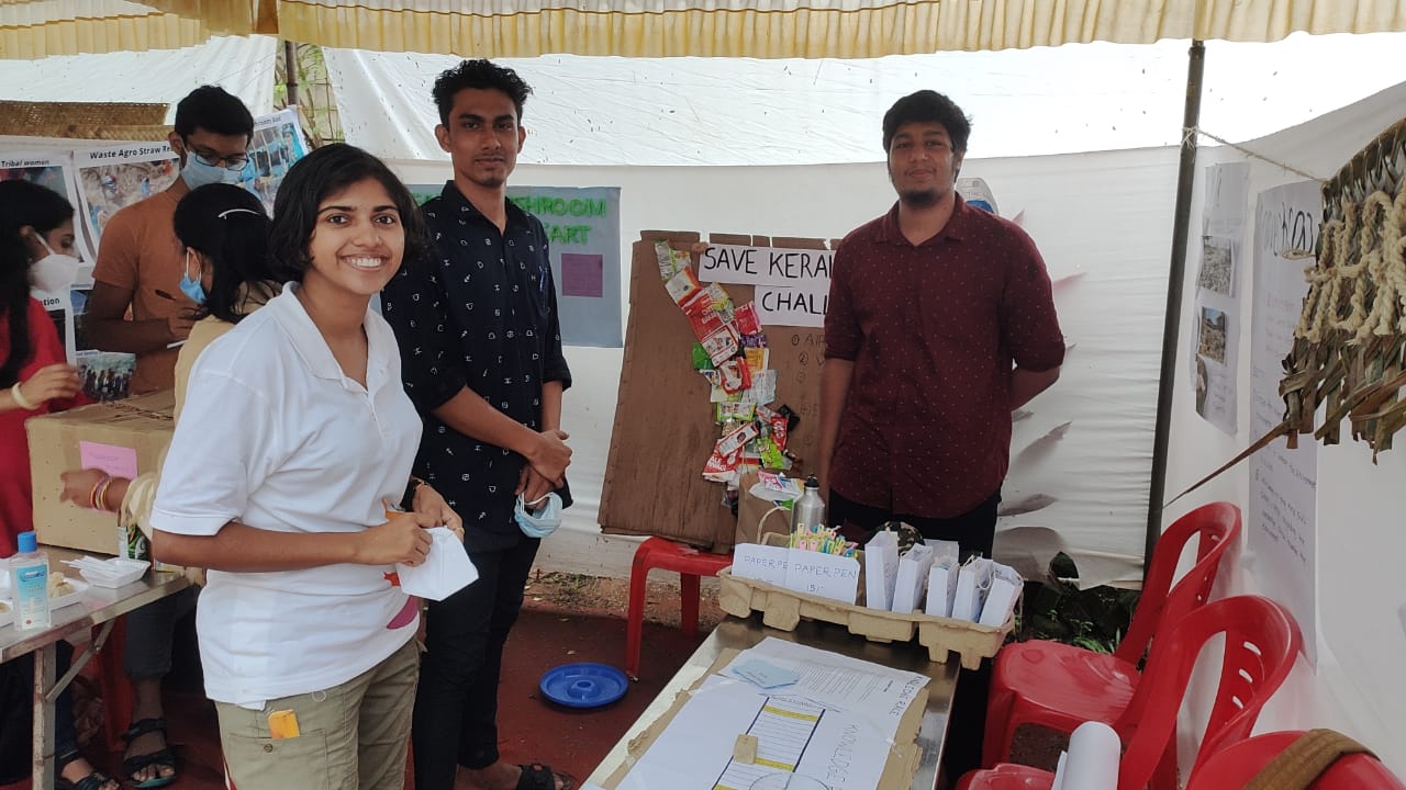 founder with volunteers,photo from spreadthespice exhibition stall